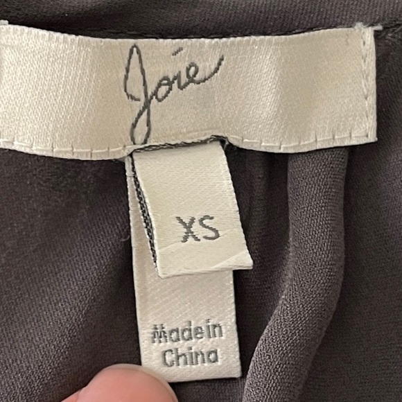 JOIE Grey Silk Flowy Boho Blouse Tie Neck Low Scoop Neck Relaxed Fit High Low - Picture 6 of 13